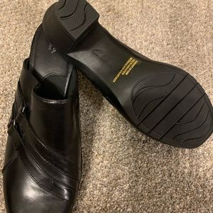 Clark’s Slides 9 M NEW Black Leather